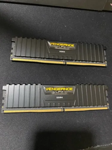 Memoria DDR4 Corsair Vengeance 32GB (2x16GB) 2400mhz