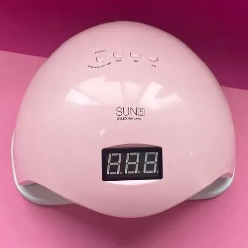 Vendo essa cabine perfeita para alongamento de unhas.