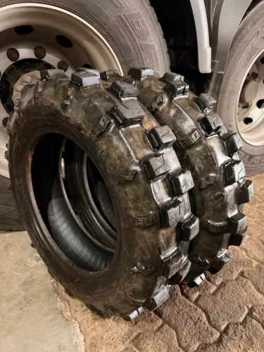 Pneu trilha aro 15 5.60 zerados