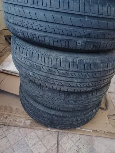 Pneus 175/75 R 14
