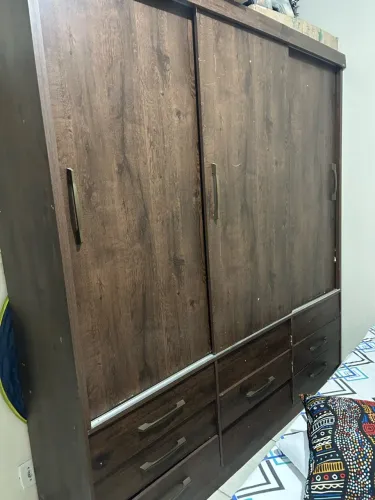 Guarda-roupa de Casal 