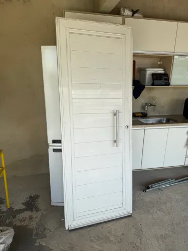 PORTA LAMBRI COM PUXADOR