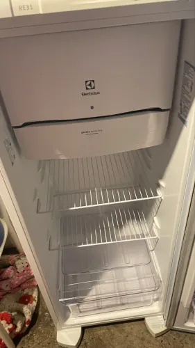 Geladeira Electrolux RE31
