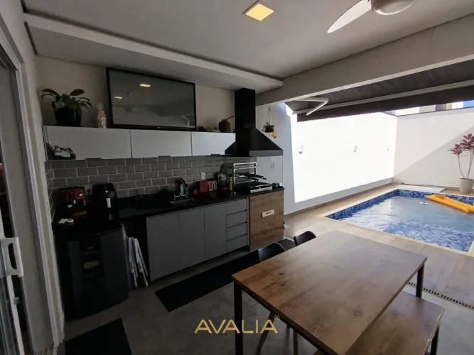 CASA DISPONÍVEL PARA LOCAÇÃO 3 QUARTOS 3 SUITES 2 VAGAS PARA CARROS/CONDOMÍNIO LAGUNA/INDA