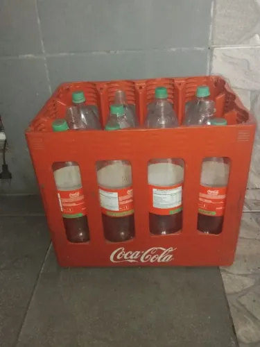 VENDO ENGRADADO VAZIO DE RETORNAVEL