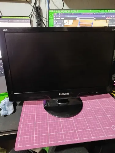 Monitor Philips 18.5 polegadas 191EL usado