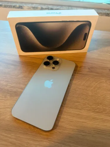 iPhone 15 Pro Max