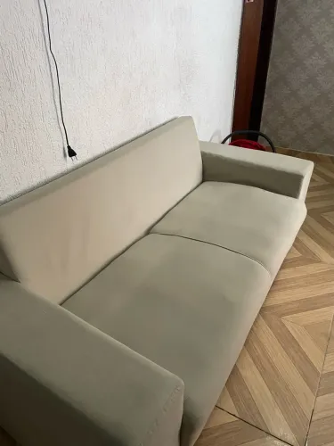 Sofá de dois lugares