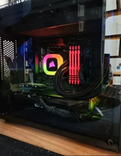 Memoria RAM kingston FURY ddr4 RGB 8GB 400,00 unidade