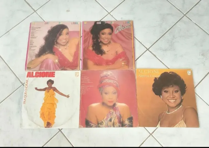 5 disco vinil Alcione.