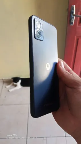 Moto e 22
