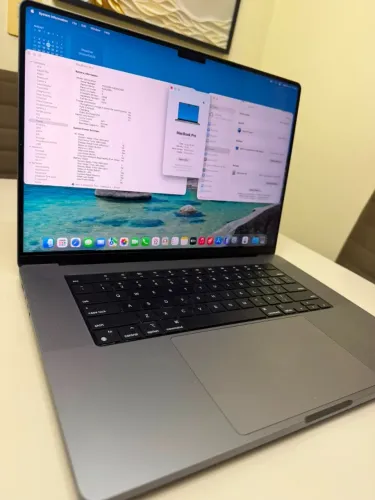 Macbook pro m1 pro 16 inch 16gb ram 512gb ssd 
