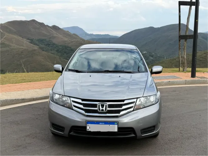 Honda City Sedan LX 1.5 Flex 16V 4P Aut. 2013