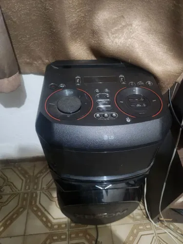 Caixa LG XBOOM