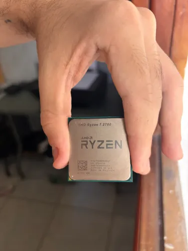 Ryzen 7 2700 sem cooler