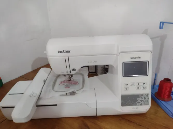 Máquina de bordar