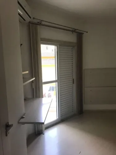 Sobrado com 3 quartos para alugar, 146 m² por R$ 5.450/mês - Vila Rio de Janeiro - Guarulh