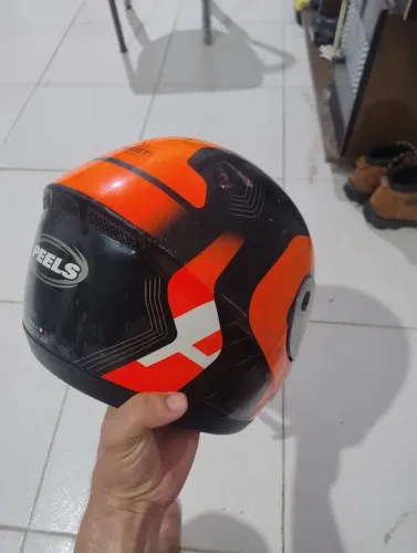 Capacete peels