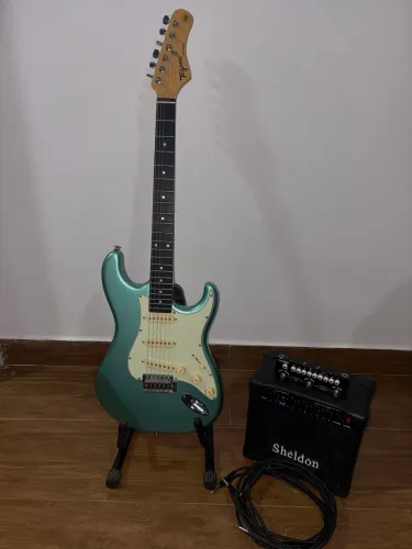 Guitarra Tagima + Cube baby - Amplificador + Cabos