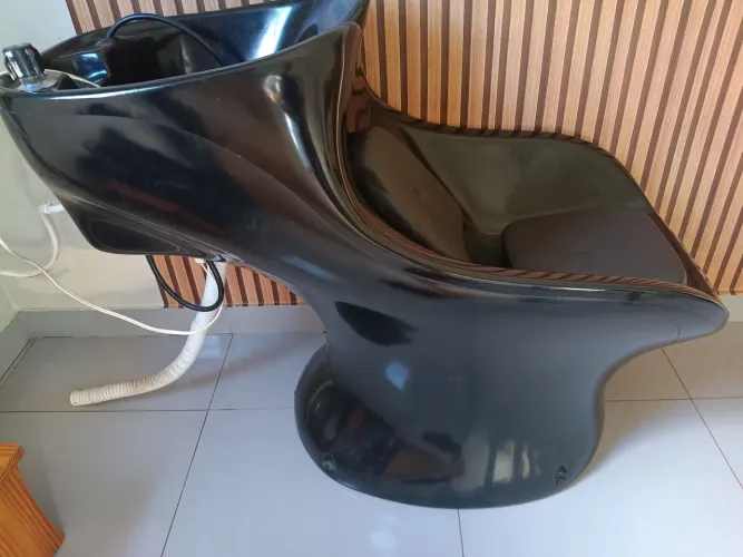 Cadeira e lavatório salão 