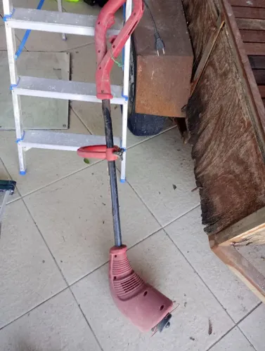 Cortador de grama elétrico 