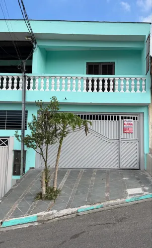 Alugo Casa: R$1.500 reais. Bairro: Jardim Alterópolis.