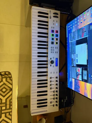 Teclado controlado Arturia Keylab Essential 61