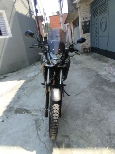 Sahara 300 único dono R$28.500