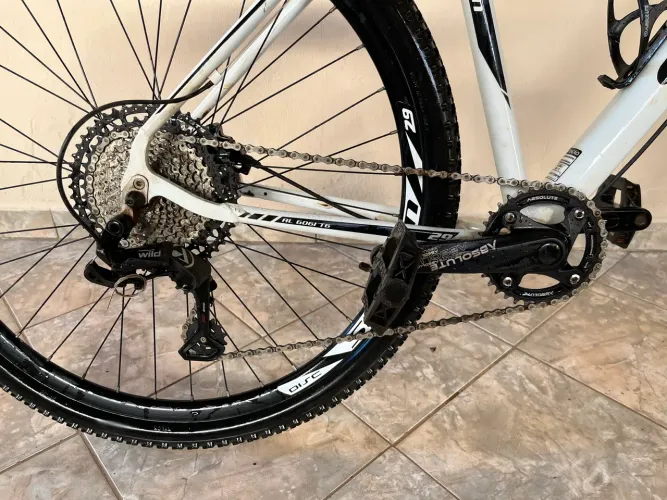 Bicicleta Absolute 12v+ K7 - Aro 29 - Ótimo estado