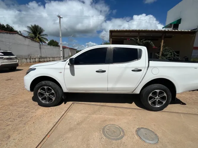 Mitsubishi L200 Triton Sport GLS 2.4 CD Diesel Aut. 2021