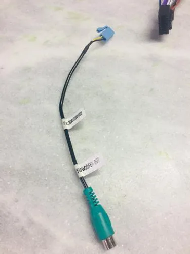 Plug rca para sub para multimidia aikon ou semilares