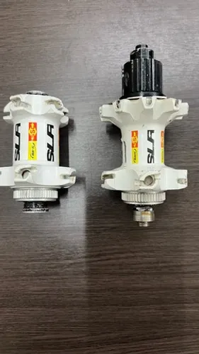 CUBOS MAVIC CROSSMAX SLR 20 FUROS SEMI NOVOS