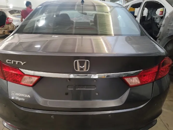 tampa traseira honda city 2015....