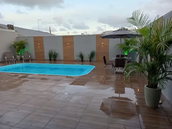 Casa na praia com piscina