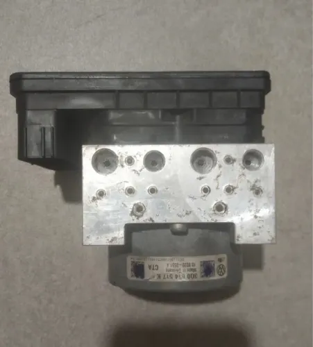 Módulo Abs Audi A3 Vw Golf 3q0614517k 3q0907379k Original 