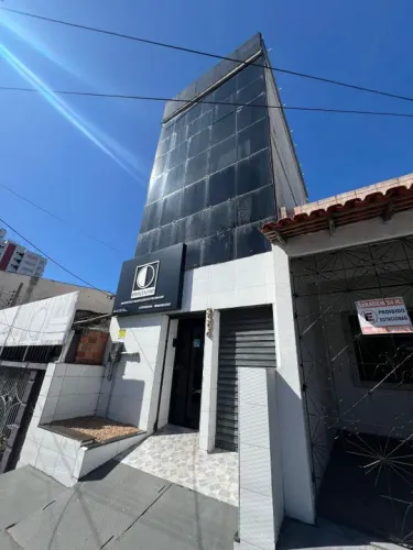 Prédio comercial, 240m², 3pav no Guamá.
