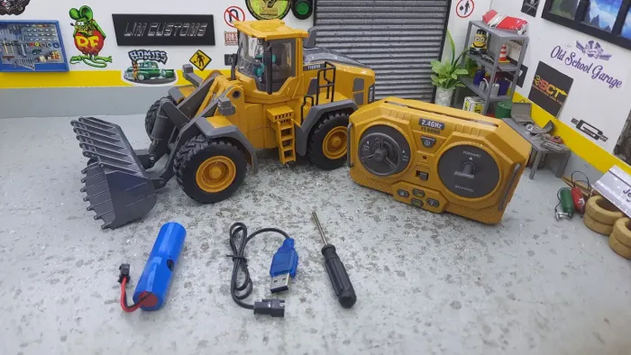 Miniatura- Trator carregadeira RC - Controle remoto