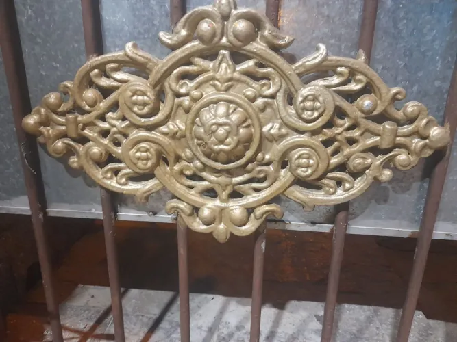 Lindo Detalhe em Ferro para Portão de Prédios e Garagens Janela