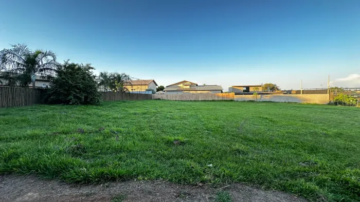 Terreno em Condomínio Fechado