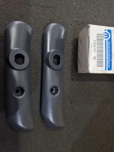 Moldura do Retrovisor Interna FIAT DOBLO Lado Esquerdo Remoto Cinza - FIAT *
