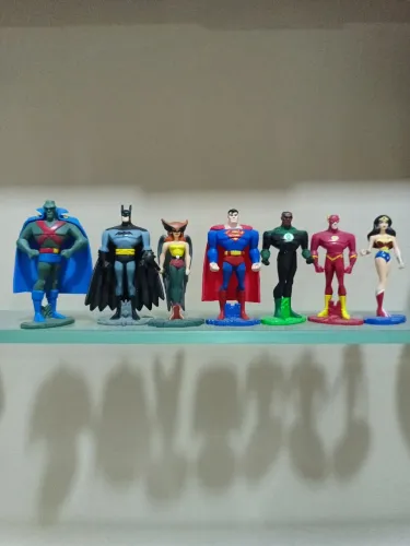 Miniaturas Liga da Justiça metal raro