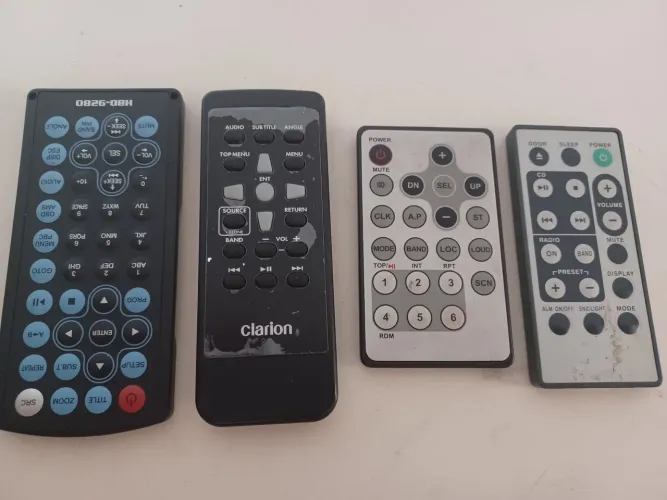 4 CONTROLES REMOTO POR 20 REAIS FUNCIONANDO DESAPEGO TOTAL PARTICULAR