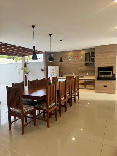 Alugo casa no Outeiro da Glória 