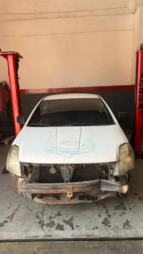 Sucata peças de Sentra 2.0 2011