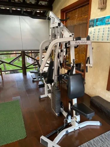 Academia completa Body-Solid - Ótimo estado!