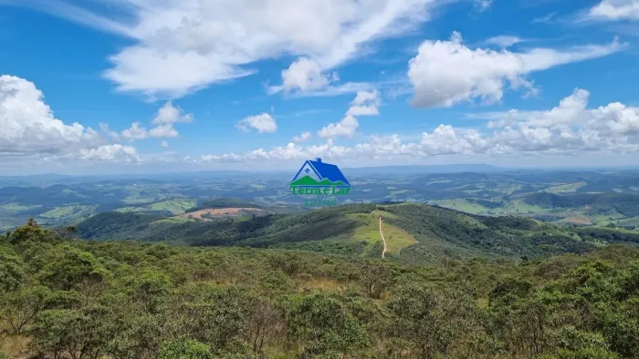 Terreno à venda no bairro Furnas em Aiuruoca, MG