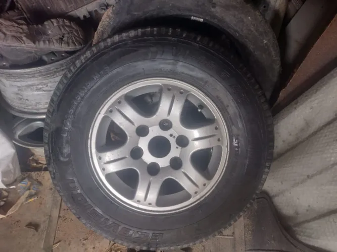 Rodas de liga leve p/  suv's , aro 15 !! O  jogo completo !! 