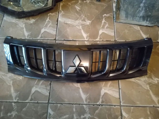 Grade frontal Mitsubishi L200 Triton 2019/2020