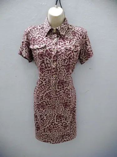 Vestido de veludo estampa onça