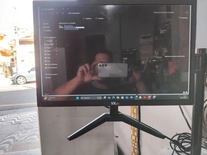 Monitor VXpro LED 19 polegadas seminovo